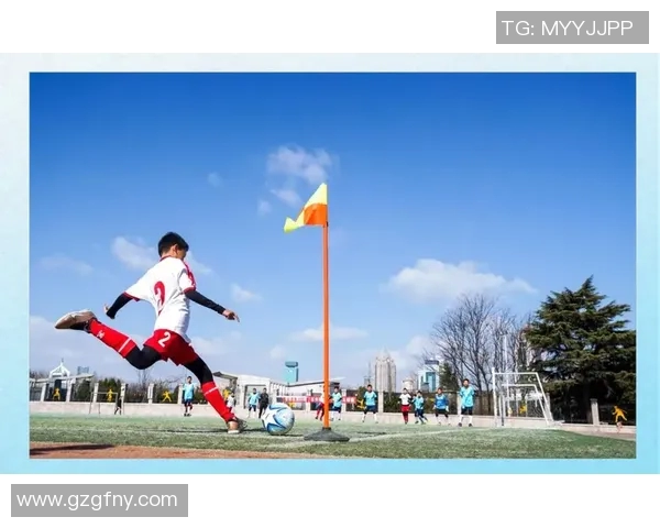 足球明星与孩子们分享梦想与坚持的力量与快乐 足球明星与孩子们分享梦想与坚持的力量与快乐