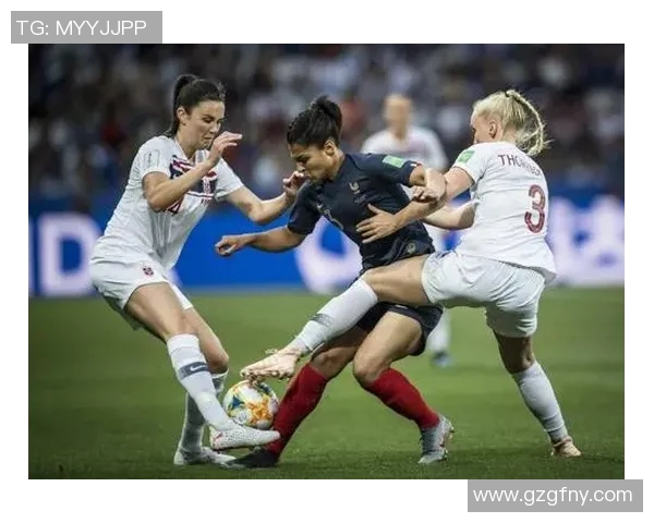 法国女足与冰岛女足激战正酣谁能在国际赛场上笑到最后